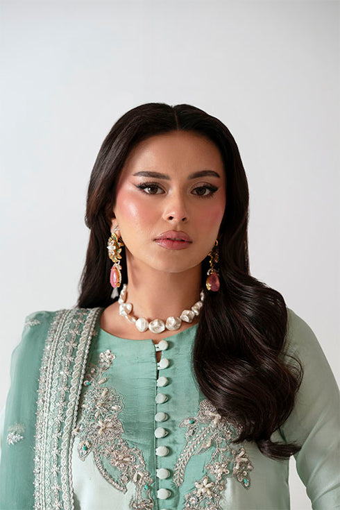 HW002 - 3 piece tussle silk