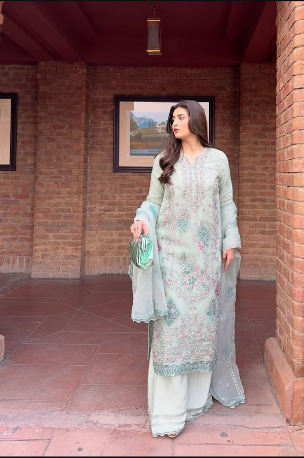 HP004 - 3 piece mint Organza